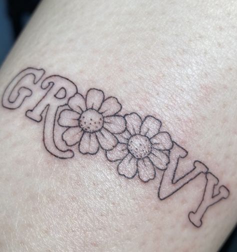 Stay Groovy Tattoo, Trippy Flowers Tattoo, Small Spontaneous Tattoos, Funky Tattoos Weird, Groovy Chick Tattoo, Girly Goth Tattoo, Unique Tattoo Ideas For Women Creative, Groovy Tattoo Ideas, Fun Tattoos For Women