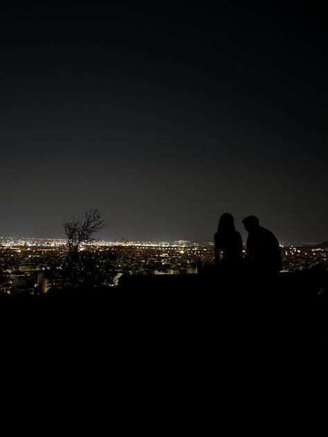 Long Distance Photography, Couple On Balcony Night, Roof Top Aesthetic Night, Rooftop Couple Aesthetic, Couples Night Aesthetic, Date Astethic, Late Night Date Aesthetic, Late Night Walks Couple, Cute Couple Pics Faceless