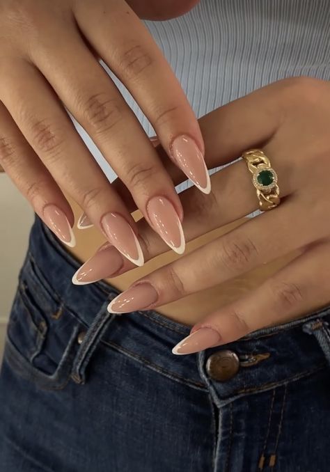 Work Appropriate Nails, Work Nails, Classy Acrylic Nails, Almond Acrylic Nails, Neutral Nails, Beach Nails, Elegant Nails, Classy Nails, Chic Nails