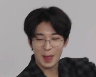 Wonwoo Funny Faces, Wonwoo Laughing, Seventeen Memes, Won Woo, The Moon Is Beautiful, Seventeen Album, Meme Faces, Kpop Funny, Funny Pics