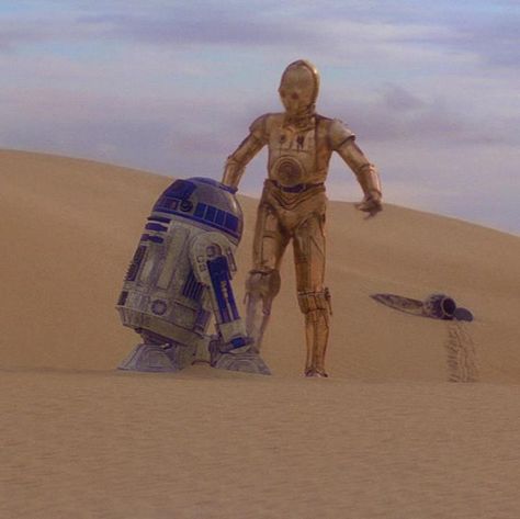 R2D2 and C3PO on Tatooine Star Wars Episode IV: A New Hope Star Wars Episode 4, C3po And R2d2, Star Wars Episode Iv, Battle Droid, Star Wars 1977, Panoramic Photo, Star Wars Droids, Star Wars R2d2, Galactic Republic