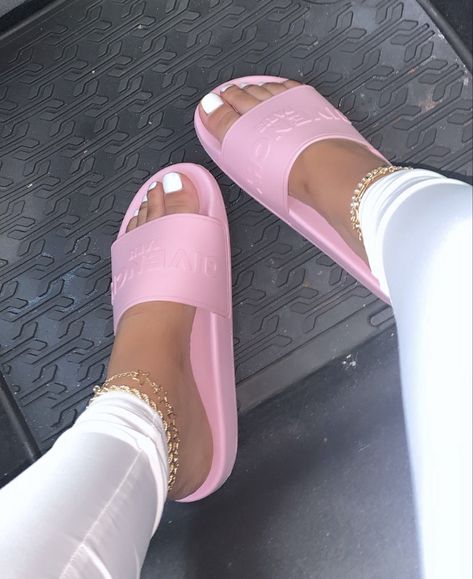 Yeezy Slides Outfit, Coach Slides, Socks Aesthetic, Slides Outfit, Cute Slides, Pretty Sandals, Pink Lifestyle, Trendy Shoes Sneakers, Pretty Shoes Sneakers