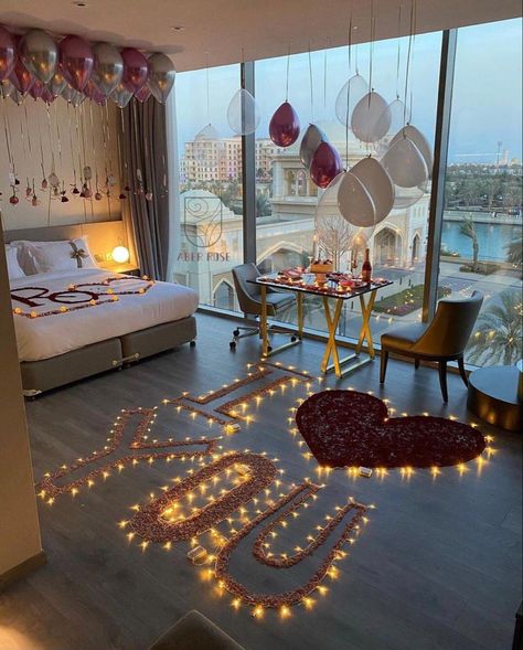 #love #valentinesday #valentines Valentine's Day Hotel, Romantic Hotel Rooms, Romantic Room Surprise, Romantic Dinner Decoration, Romantic Valentines Day Ideas, Romantic Room Decoration, Surprise Birthday Decorations, Wedding Room Decorations, Birthday Room Decorations