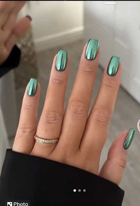 Chrome Green Nails, Christmas Chrome Nails, La Colors Nail Polish, Light Blue Chrome, Essie Nail Polish Colors, Blue Chrome Nails, Blue Chrome, Ombre Acrylic Nails, Glamour Nails