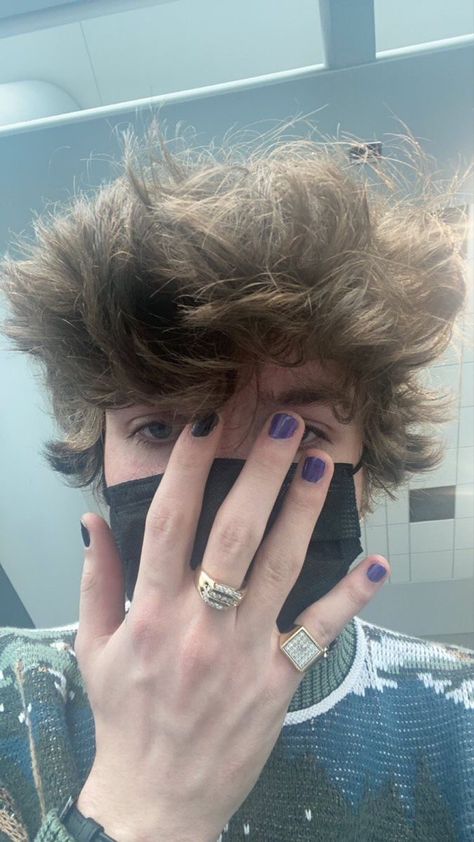 Karl Jacobs, The Story, Nails, Hair