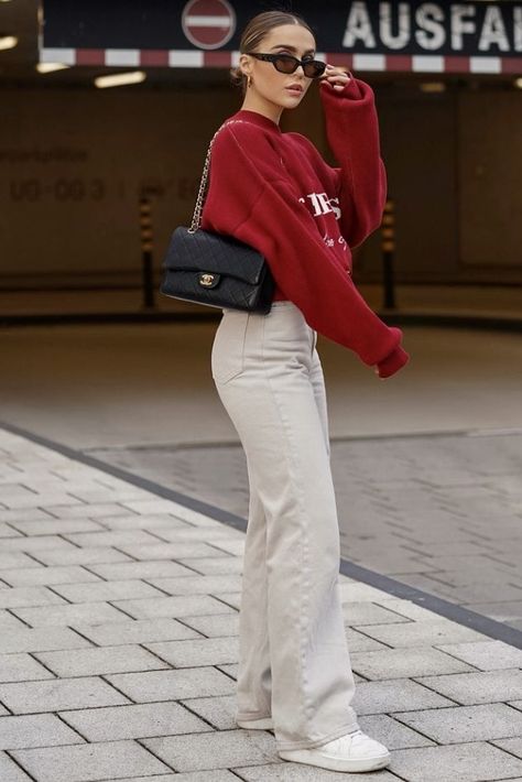 Aesthetic Red Outfits, Beige Wide Leg Jeans, Red Sweatshirt Outfit, White Jeans Outfit Winter, Red Top Outfit, Red And White Outfits, White Jeans Winter, White Pants Outfit, Red Outfits