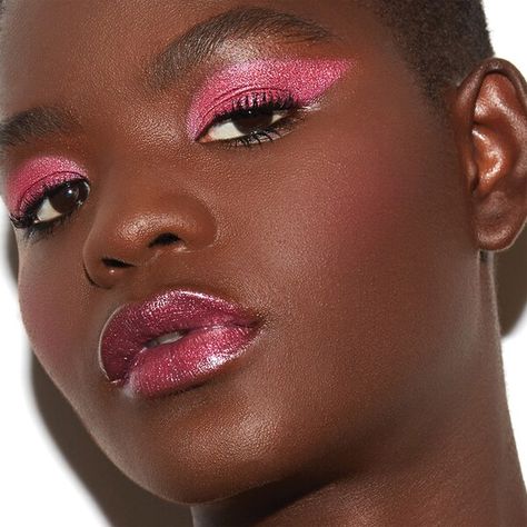 Cherry Eyeshadow, Bold Makeup Looks, Pink Eye Makeup, Urban Decay Cosmetics, Pink Eye, Bold Makeup, Neutral Shades, Dark Skin Makeup, Pink Makeup