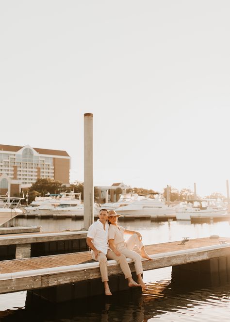 This couples session at the Marina was a dream. The vibe of these photos gives such nostalgic feeling and the seaside light is magical. Marina Couples Photoshoot, Dock Couple Pictures, Marina Engagement Photos, Boat Dock Photoshoot, Marina Photoshoot, Casual Couple Photos, Engament Photos, Pre Wedding Photoshoot Beach, Boat Photoshoot