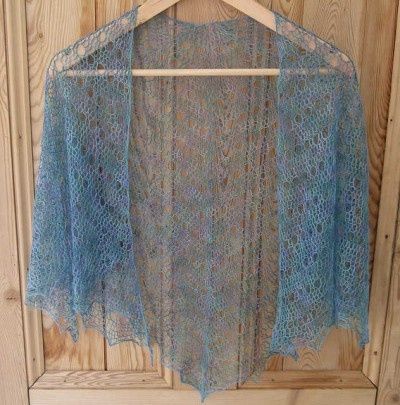 Lovely Diy Tricot, Crochet Lace Shawl, شال كروشيه, Crochet Shawl Pattern Free, Lace Weight Yarn, Crochet Gratis, Crochet Shawls And Wraps, Crochet Lace Pattern, Minecraft Pixel Art