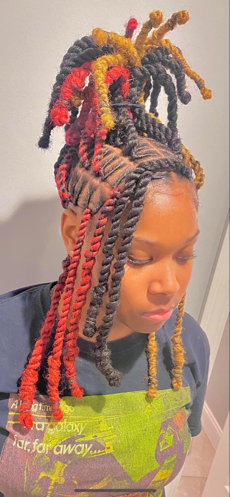 Unique Loc Hair Colors, Invisible Locs Hairstyle Color, 6 Inch Locs, Invisible Loc Styles, Colored Invisible Locs, Unique Loc Styles Long, Women Dreads Black Hairstyles, Invisible Locs Twist With Color, Invisible Locs With Color