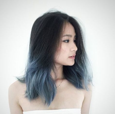 black to gray ombre hair Black To Grey Ombre Hair, Black Hair Ombre, Grey Ombre Hair, Blue Ombre Hair, Blond Ombre, Gray Ombre, Ombré Hair, Super Hair, Ombre Hair Color