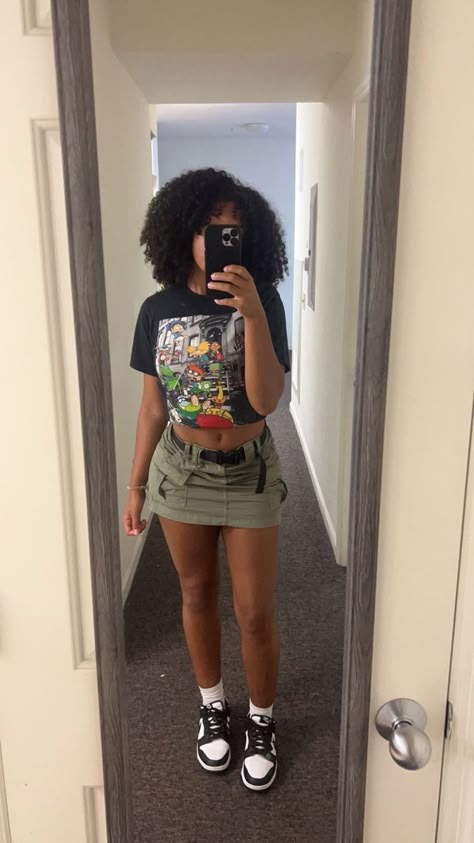 Green Cargo Skirt Outfit Black Women, Skirt Fits Black Women, Baddie Outfits Skirt, Cute Skirt Outfits Black Women, Green Skirt Outfit Black Women, Short Cargo Skirt Outfit, Cargo Skirt Outfit Black Women, Green Cargo Skirt Outfits, Cargo Skirt Fit