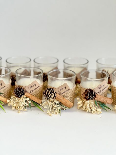 10 Pcs Christmas Custom Candle Favors Winter Wedding Favors - Etsy Christmas Dinner Favors, Christmas Table Favors, Winter Wedding Favors For Guests, Winter Bridal Shower Favors, Votive Candle Favors, Wedding Candles Diy, Winter Favors, Christmas Wedding Favors, Wedding Shower Themes