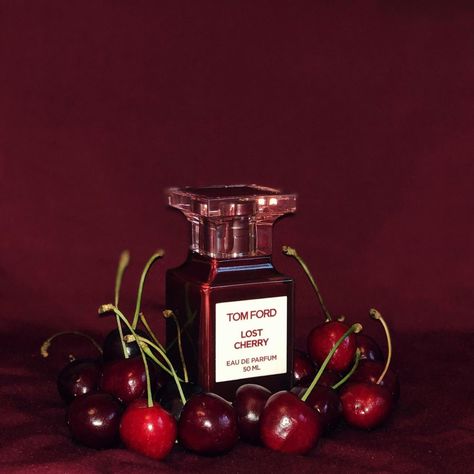 Luxury Perfume Packaging, Tom Ford Lost Cherry, Ingredients Photography, Lost Cherry, Antique Perfume Bottle, Perfume Photography, Cherry Nails, Celebrity Perfume, Perfume Fragrance