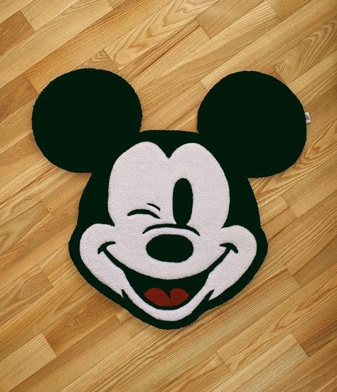 Disney Tufted Rug, Tufted Rug Design Ideas, Tufting Rugs Ideas, Rug Tufting Ideas, Diy Bath Mat, Disney Rug, Tuft Rugs, Tufting Rugs, Tufting Diy