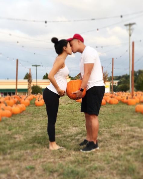 Pumpkin Bump Fall Maternity Pictures, Baby Holiday Photos, Baby Sonogram, Fall Baby Announcement, Pumpkin Patch Photoshoot, Fall Maternity Photos, Fall Pregnancy, Pregnancy Announcement Ideas, Maternity Photography Poses Outdoors