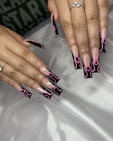 Nail Ideas Black And Pink, Freestyle Acrylic Nails, 4 Meaning, Celebrity Nails, Drip Nails, Edgy Nails, Colored Acrylic Nails, French Tip Acrylic Nails, Glow Nails