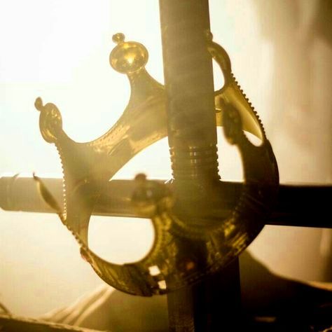 #yellow #aesthetic #crown #royalty #throne #royal #prince #princess #king #queen #battle #war #warrior #knight Breathing Fire, Roi Arthur, Captive Prince, Arthurian Legend, Arthur Pendragon, School For Good And Evil, Raven Cycle, Prince Andrew, Pretty Princess