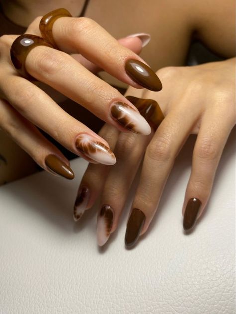 75+ Fall Nails and Nail Art Trends to Welcome Your Cozy Season - Jennysgou Nail Art Trends, Smink Inspiration, Casual Nails, Classy Acrylic Nails, Makijaż Smokey Eye, Brown Nails, Minimalist Nails, Art Trends, Dream Nails