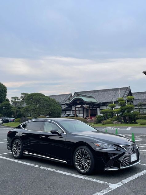 Lexus Car Aesthetic, Lexus Es350 F Sport, Lexus Ls 500 F Sport, Lexus Black, Black Lexus, Lexus Ls 500, Lexus Sports Car, Lexus Es 300h, Lexus Ls500