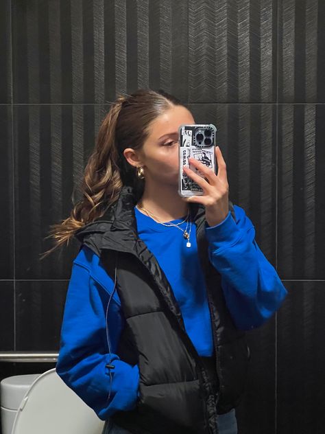 #blue #blueoutfit #blueshirt #puffer #puffervest #puffercoat #fallfashion #winteroutfit #winterfit #winterfashionoutfits #ponytail #hairstyles #mirrorpose #instagraminspo #outfits #outfitideas #outfitgoals #outfitideasforwomen #fall #fashion #baddieoutfitsforschool #cleangirlaesthetic #cleangirl #slickedbackhair #gold Blue Adidas Outfit, 2 Ponytails, Winter Fit, Slicked Back Hair, Amazing Artwork, Female Face, Downtown Girl, Adidas Outfit, Blue Outfit