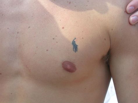 La Tattoo, Polo Horse, Horse Tattoo, Skin Art, Chest Tattoo, Tattoo On, Tattoos And Piercings, Paw Print Tattoo, I Tattoo