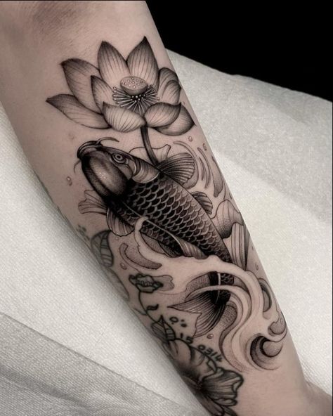 Fish Tattoo Meaning, Pez Koi Tattoo, Flower Tattoo Meaning, Koi Fish Tattoo Meaning, Coy Fish Tattoos, Lotus Flower Tattoo Meaning, Black Koi Fish, Japanese Koi Fish Tattoo, Koi Tattoo Design