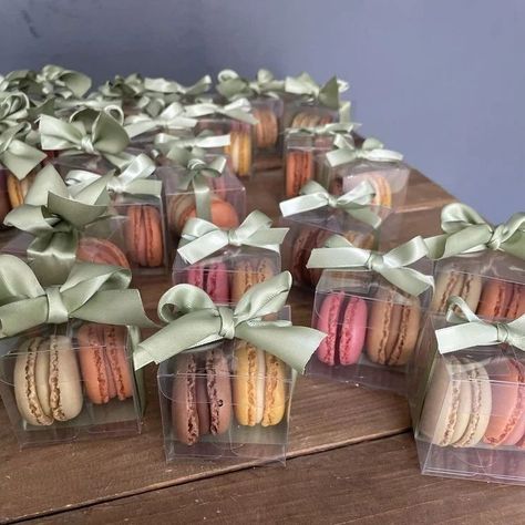 Customize these favour boxes on your special occasions.💗 . . . . . . . #explore #explorepage #fyp #foryou #foryoupage💙 #love #wedding #weddingfavours #dessert #fasion #trending #viral #gifts #giftsforher #giftforhim Wedding Macarons Gift, Macarons For Wedding, Wedding Macarons Display, Macaron Wedding Favors, Macaron Favours, Macaron Wedding Favours, Macaroon Wedding Favors, Macarons Wedding, Macaroons Wedding