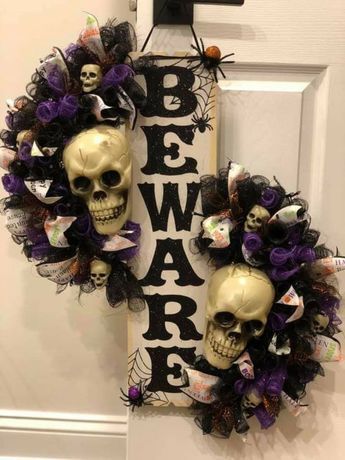 Store Halloween Decorations, Dollar Store Halloween Decorations, Halloween Mesh Wreaths, Hallowen Ideas, Diy Halloween Wreath, Dollar Store Halloween, Halloween Cans, Halloween Porch Decorations, Halloween Wreaths