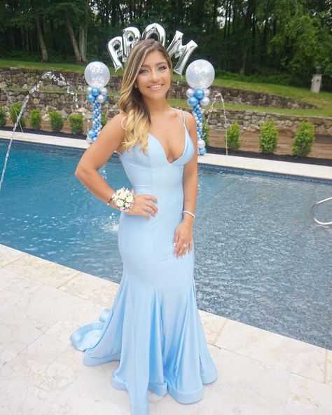 TERESA GIUDICE ® on Instagram: “Gia, the strength & beauty you exude cannot be ignored. When you were born we could have never known the twists and turns life would throw…” Gia Giudice, Teresa Giudice, Prom Dress Inspiration, Senior Prom, Sofia Vergara, Catania, Real Housewives, Fancy Dresses, Backless Dress Formal