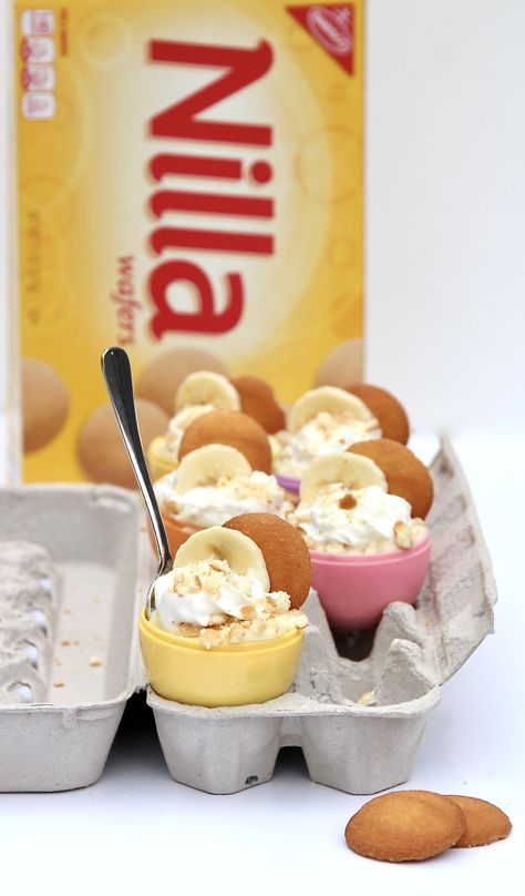 Easter Egg Banana Pudding Cups | The BakerMama  #easter #bananapudding Easter Banana Pudding, Easter Finger Food, Banana Pudding Cups, Healthy Easter Dessert, Pudding Banana, Finger Desserts, Banana Pudding Desserts, Healthy Easter, Desserts Ideas