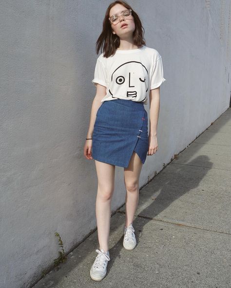 Instagram 上的 @double3xposure：「 Going to do a blog post soon on the "not so basic white t" Which is my favorite thing to wear with everything during the summer #weloveatl #Fblogger #styleblogger #styleblog #ootd #wiw #wiwt #outfitoftheday 」 Reese Blutstein, Spring Fashion Dresses, Cool Summer Outfits, Outfit Look, 가을 패션, Edgy Outfits, Spring Outfits Casual, Style Outfits, The Clothes