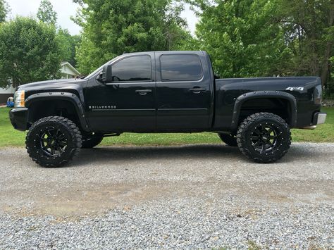 2008 Chevy Silverado 1500 6" lift 35x12.50R20 Nitto Mud Grapplers and Black Moto Metal Wheels... 2008 Chevy Silverado 1500, 2008 Chevy Silverado, 2010 Chevy Silverado, Cool Truck Accessories, Chevy 4x4, Silverado Truck, Chevy Girl, 2007 Chevy Silverado, Lifted Chevy