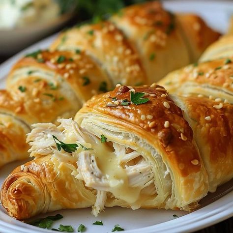 Cheesy Chicken Stuffed Crescent Rolls, Crescent Roll Stuffed With Chicken, Chicken Stuffed Rolls, Chicken Stuff Crescent Rolls, Chicken Stuffed Crescent Rolls Easy Recipes, Easy Chicken Crescent Roll Recipes, Leftover Rotisserie Chicken Recipes Crescent Rolls, Crescent Rolls With Chicken, Chicken Filled Crescent Rolls