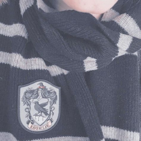 Pandora Lovegood Aesthetic, Luna Core, Ravenclaw Uniform, Lovegood Aesthetic, Luna Lovegood Aesthetic, Pandora Lovegood, Hogwarts Uniform, Marauders Aesthetic, Harry Potter Girl