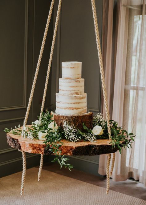 Fresh Rustic: Herb & Greenery Wedding Decoration Ideas Foliage Wedding Decor, Rustic Decor Ideas, Herb Wedding, Foliage Bouquet, Natural Wedding Decor, Greenery Wedding Decor, Ceremony Chairs, Wedding Cake Table, Sustainable Wedding