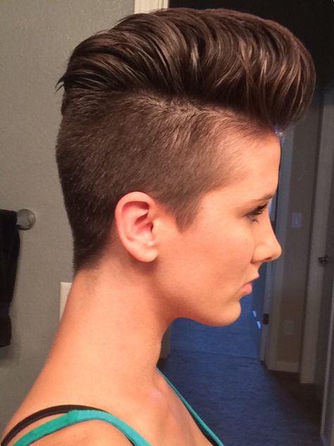 Female pompadour @diva_dari Pompadour Haircut For Women, Short Pompadour For Women, Pompadour Hairstyle Women Long Hair, Female Pompadour Short, Pompadour Hairstyle Women, Female Pompadour, October Hair, Pixie Undercut, Pompadour Haircut