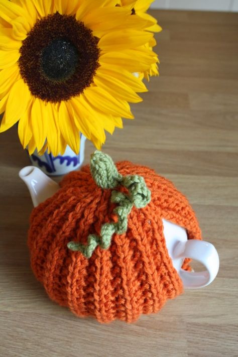 Tea Cosy Crochet Pattern, Tea Pot Cover, Tea Cosy Crochet, Knit Tea Cozy, Tea Cosy Pattern, Tea Cosy Knitting Pattern, Tea Cozy Pattern, Knitted Tea Cosies, Crochet Pour Halloween