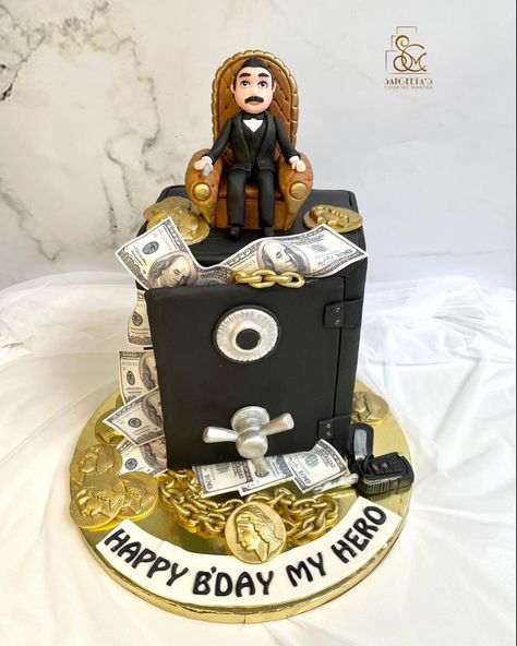 Gold cash royal cake Man Cake 30 Birthday, Money Themed Cake, Cake 2022, Birthday Cake For Boyfriend, 22nd Birthday Cakes, Adult Birthday Decorations, B Day Cake, Cake For Boyfriend, Royal Cakes