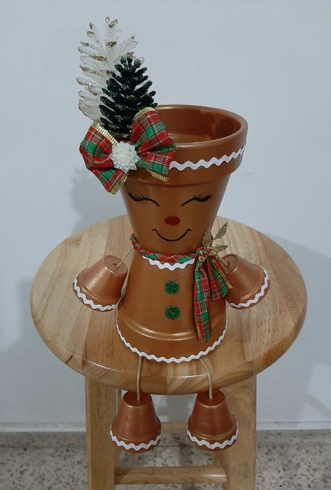 Flower Pot Christmas Tree, Gingerbread Clay Pots, Clay Pot Gingerbread Man, Gingerbread Terra Cotta Pots, Fall Clay Pot People, Christmas Pot People, How To Make Clay Pot People, Pot People Diy Terra Cotta, Pot People Ideas