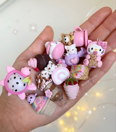 Cute Polymer Clay Ideas Kawaii, Cute Polymer Clay Ideas, Polymer Clay Cute, Pink Charms, Kawaii Polymer Clay, Dnd Crafts, Kawaii Charms, Monster Crafts, Polymer Clay Kawaii