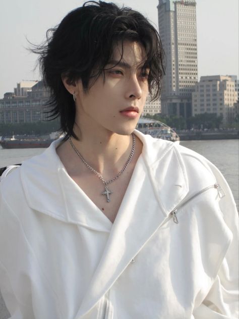 Chinese Hairstyle Boy, Kpop Hairstyle Male, Korean Hairstyle Long, Korean Male Models, Mens Medium Length Hairstyles, Asian Men's Hairstyles, Ulzzang Hair, Korean Men Hairstyle, Undercut Long Hair