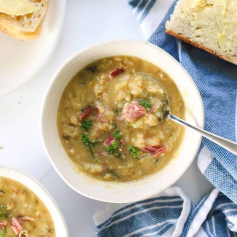 Bacon Hock Soup, Vegetable Soup Slow Cooker, Stew Slow Cooker, Soup Slow Cooker, Vietnamese Rice, Food Preserving, Lazy Dinners, Bone Soup, Homemade Buns