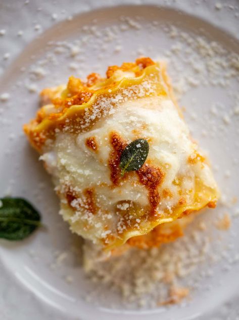 Pumpkin Lasagna RollUps Recipe - Pumpkin Lasagna Roll Ups Pot Roast Nachos, Lasagna Rollups Recipe, Lasagna Recipe Roll Ups, Braised Pot Roast, Butternut Squash Lasagna Recipe, Shrimp Nachos, Pumpkin Lasagna, Butternut Squash Lasagna, Lasagna Roll Ups