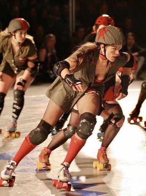 Roller Derby Skates, Roller Derby Girls, Derby Outfits, Derby Girl, Roller Skaters, Well Behaved Women, Roller Girl, Roller Derby, Roller Skate