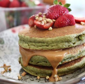 Matcha Pancakes Healthy, Matcha Pancakes Recipe, Green Tea Pancakes, Matcha Pancakes, Buckwheat Recipes, Green Tea Matcha, Buckwheat Pancakes, Organic Matcha, Matcha Green Tea Powder