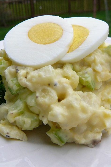 1905 Salad Recipe, Red Skin Potato Salad, Best Potato Salad, Best Potato Salad Recipe, Potato Salad Dressing, Southern Potato Salad, Potato Salad With Egg, Creamy Salad Dressing, Easy Potato Salad