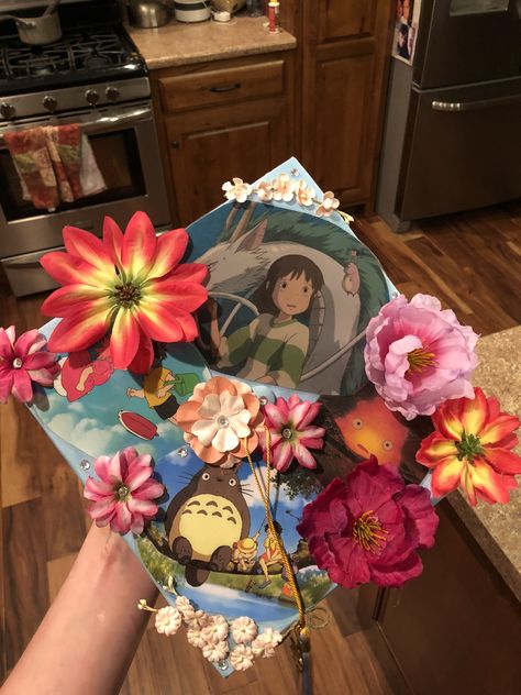 Studio Ghibli Graduation Cap Ideas, Grad Cap Studio Ghibli, Totoro Graduation Cap, Graduation Cap Designs Studio Ghibli, Cap Decoration Graduation Anime, Kpop Graduation Cap Ideas, Steven Universe Graduation Cap, Studio Ghibli Graduation Cap, Bts Graduation Cap Ideas