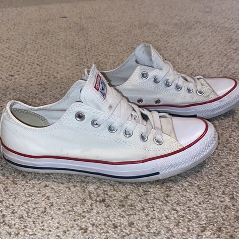 Unisex White Converse Low White Converse, Look 2023, Converse Shop, White Converse, Converse Shoes, Converse Sneaker, New Look, Converse, Sneakers