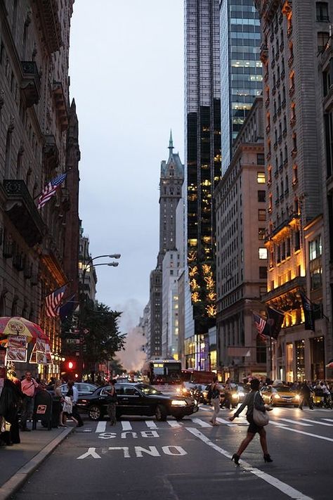 Nyc Baby, Cap Vert, Photo Deco, Tall Buildings, Nyc Aesthetic, Nyc Life, New York Aesthetic, New York Life, City Vibe